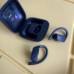 Beats By Dr Dre. Very Excellent Condition 