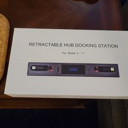 Tesla Model 3/Y Retractable Hub Docking Station