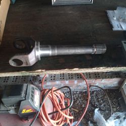 1985 Ford f-150 Front Axle Spindle Brand New