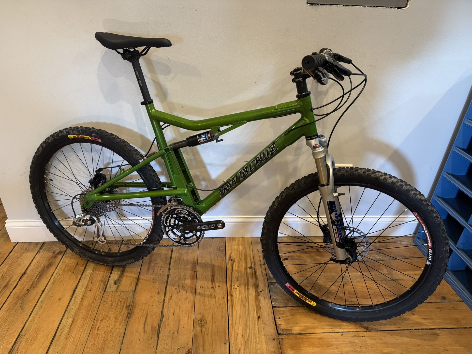 Santa Cruz Superlight Full Suspension Mountain Bike