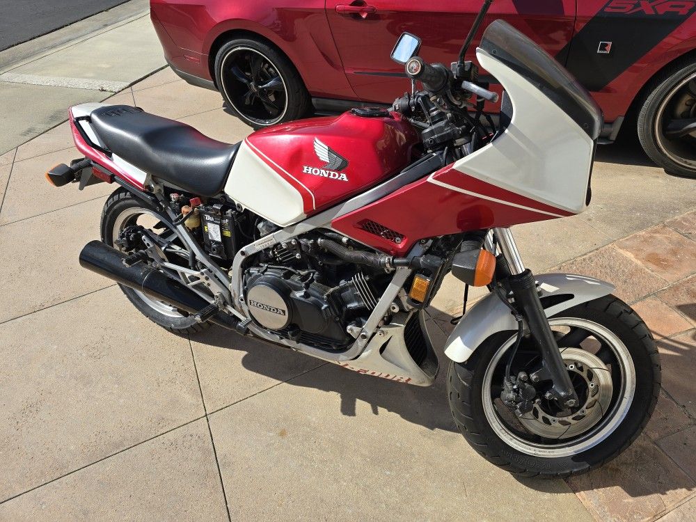 1983 Honda VF750 v45