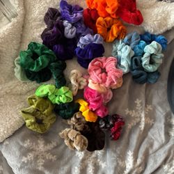 Scrunchies 