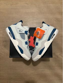 Jordan 4 military blue size 8.5,11