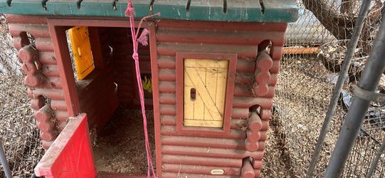 playhouse / coop