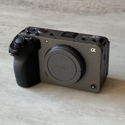 Sony FX30 Super 35 Cinema Line Camera
