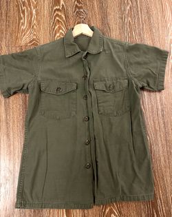 Vintage 60s OG-107 Vietnam Era Selvedge Sateen Army Green Fatigue Shirt Size M
