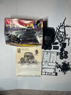 AMT ERTL Dick Tracy Ford Coupe 1/25 Model Kit
