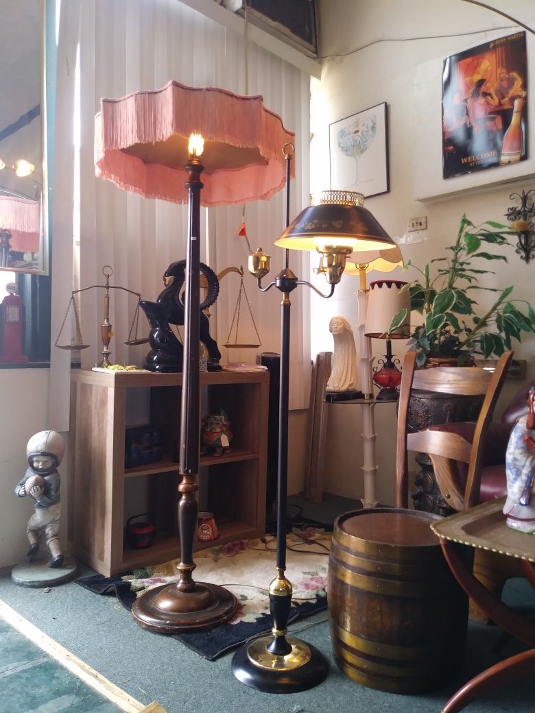 Nice vintage / antique lamps with original shades for sale 💡