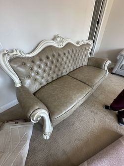 Leather Set Excellent Condition