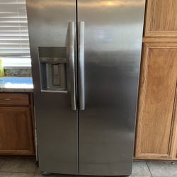 3 Year Old  Frigidaire 