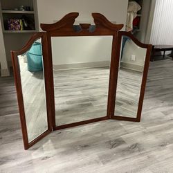 WOOD ANTIQUE MIRROR