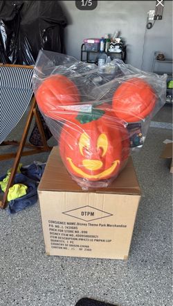 Disney Mickey halloween decoration