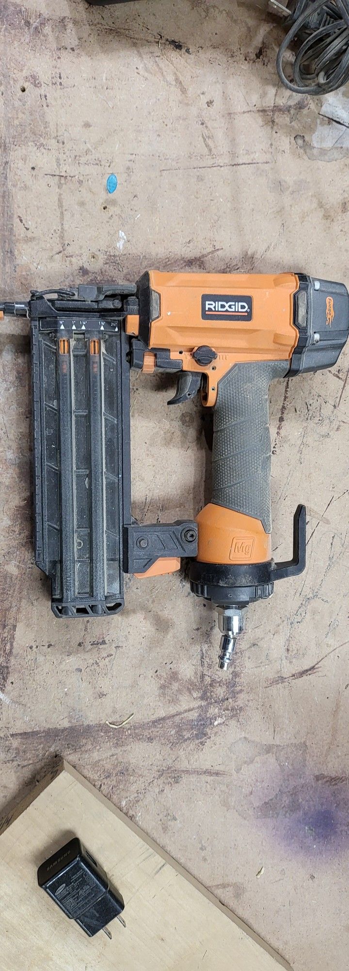 Rigid 18-Gauge Brad Nailer