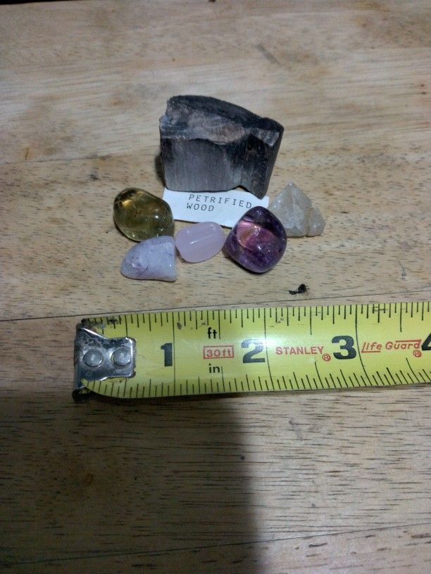 3 Inch Piece Of Petrified Wood 🪵 Plus 4 Small Crystals And Gems.