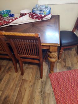 8 Foot. Table. With. 7 Chars