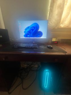 Whole gaming setup $1200 send me a message for the specs and what’s I’m selling if ur money ready