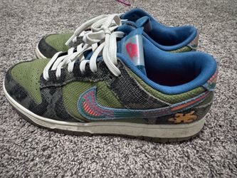 Nike Dunk Low - Siempre Familia - Size 9