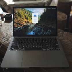 Apple MacBook Air, M1, 8gb of ram, 256gb - Perfect Condition 