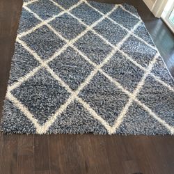 Area rug free Pickup 7x9
