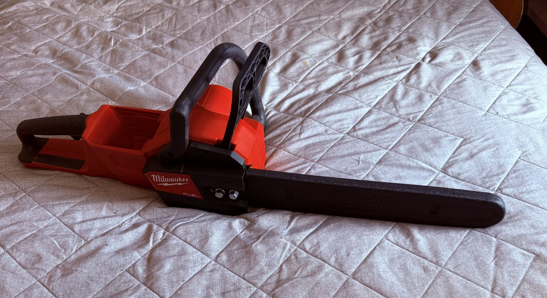Milwaukee Chainsaw