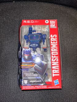 Transformers soundwave robot figure