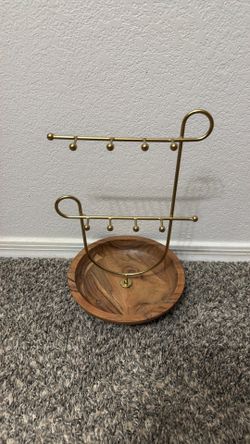Jewelry holder