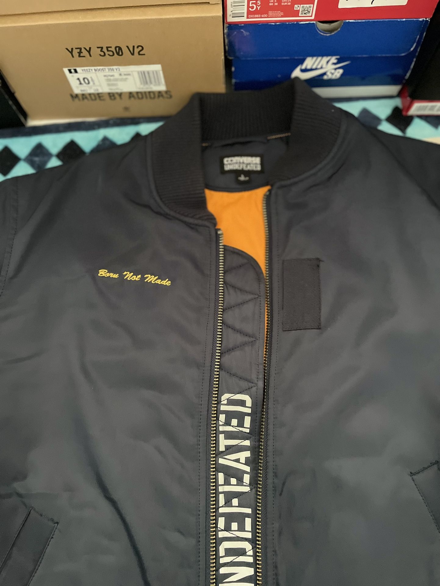 Converse X Undefeated RARE!! 🚨🚨 Reversible Men’s L Bomber Jacket