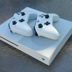 XBOX ONE IN GREAT CONDITION 