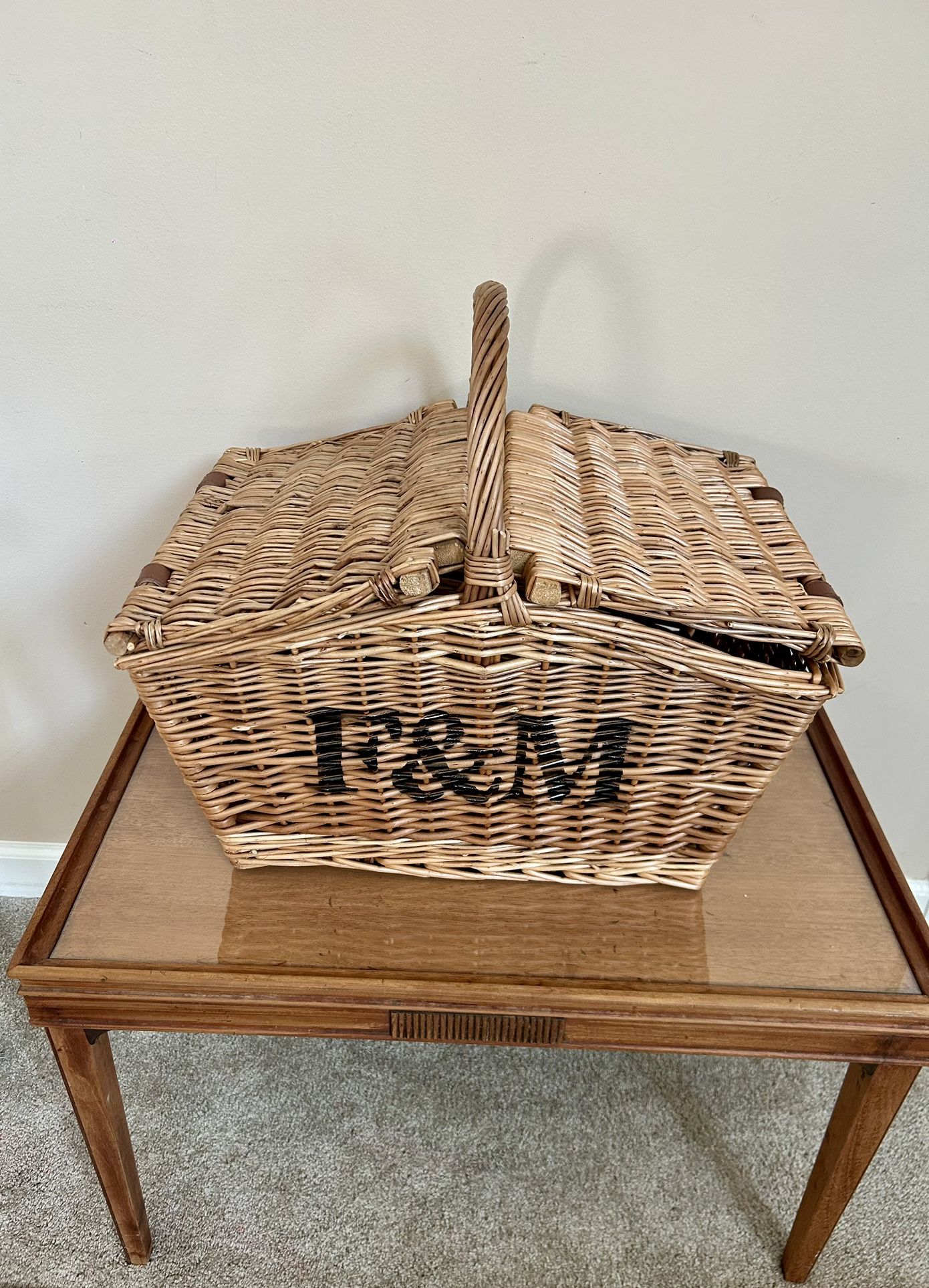 Fortnum & Mason F&M Wicker Picnic Hamper Basket - Large 20x13" - Excellent Condition