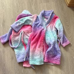Toddlers 3t Robes $2 Each