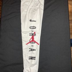 AIR JORDAN YOUTH WHITE JOGGERS L 12/13 YRS  BLACK JORDAN RED JUMPMAN LOGO