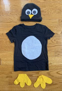 Kid's Penguin Costume – Age 4-5 (Like New)