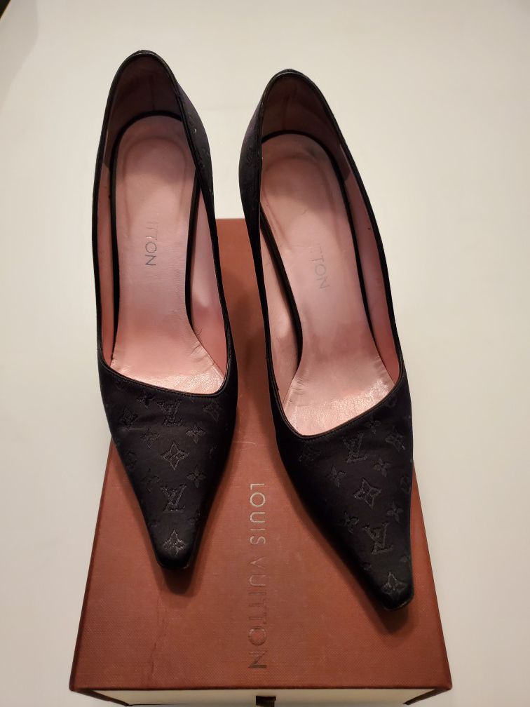 Louis Vuitton authentic black woman shoes