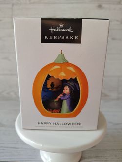 Hallmark Halloween ornament 🎃
