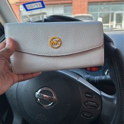 micheal kors fold wallet 