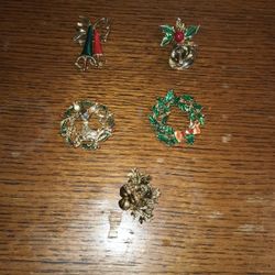 Vintage Christmas Brooches 5 Piece