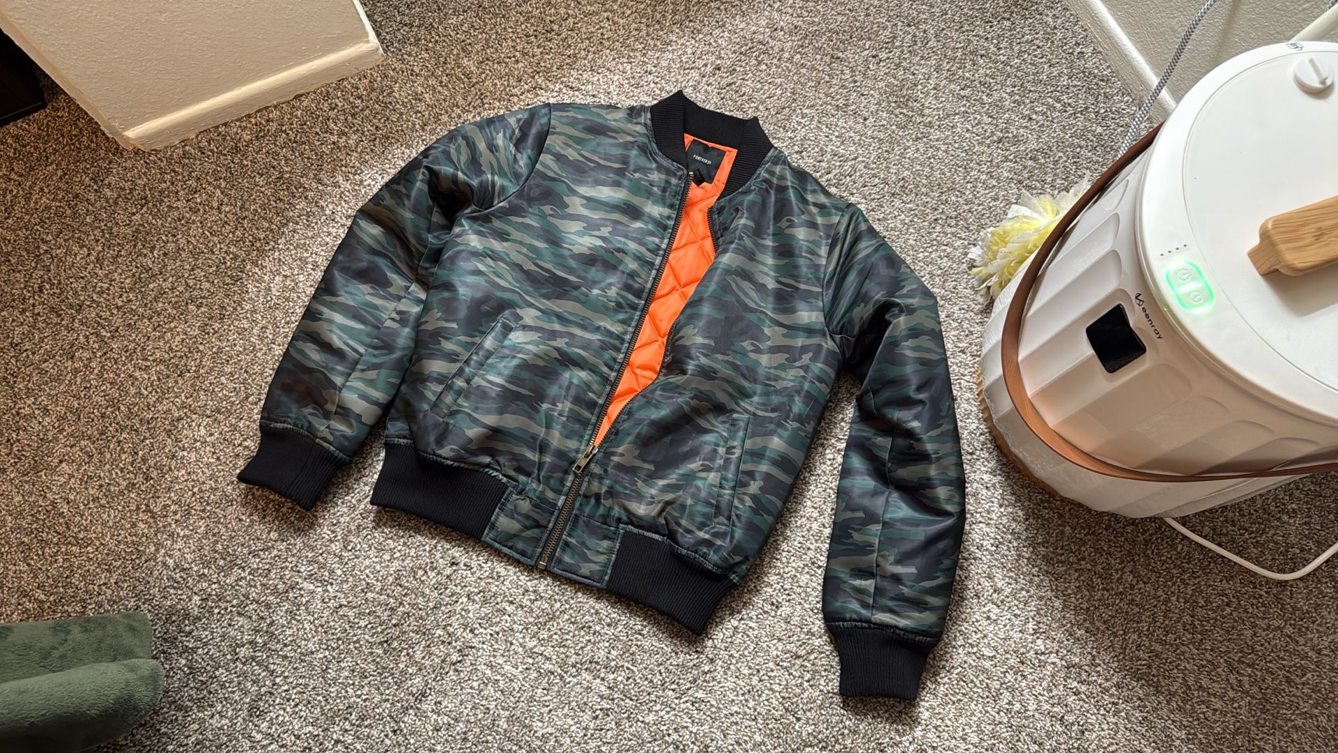 Camo bomber Jacket Medium