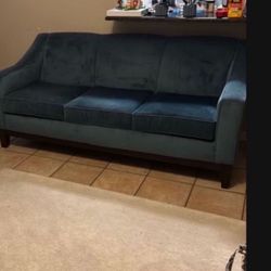 Best Home Furnishing Couch 