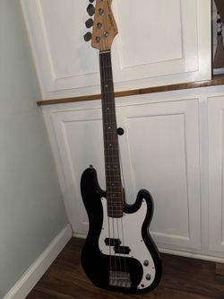Donner Bass Guitar