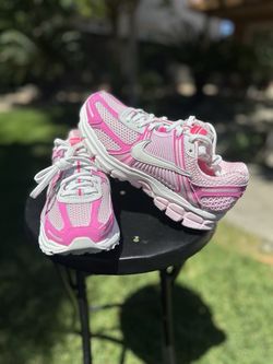 Nike Air Zoom Vomero 5 Hyper Pink