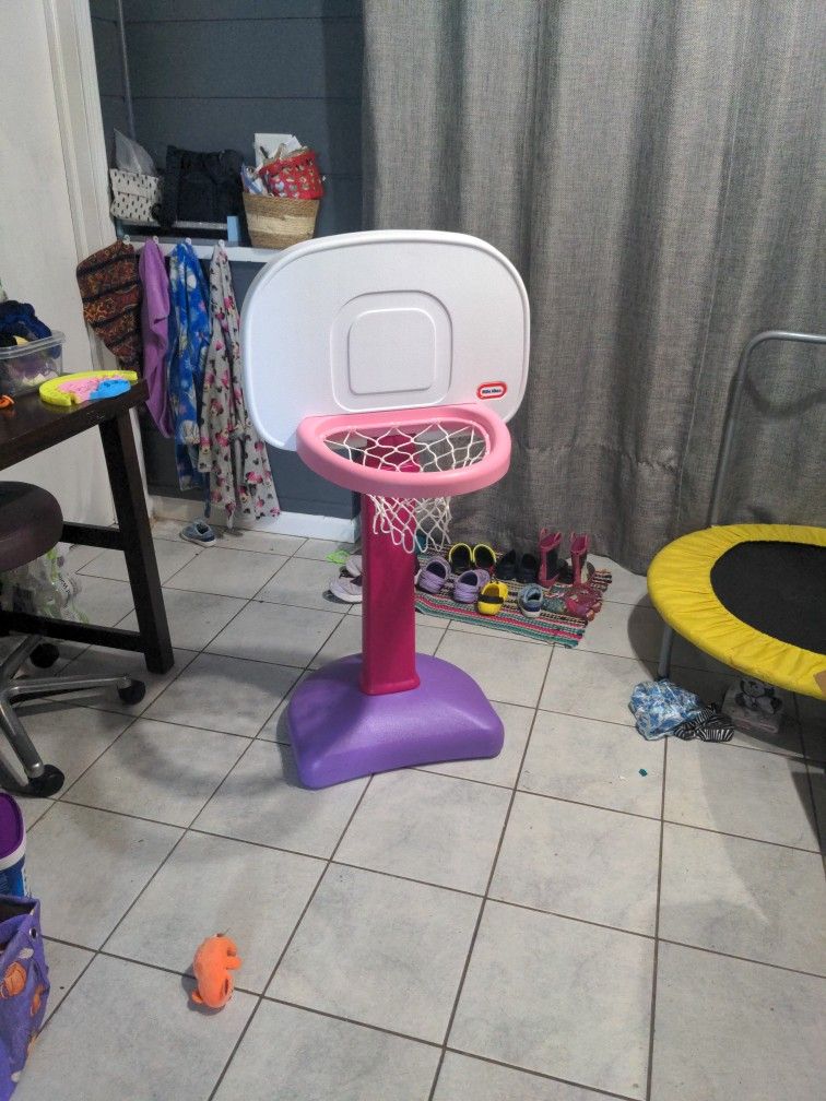Little Tikes Basketball Hoop