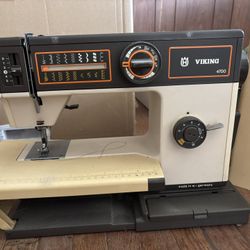 Sewing Machine 4700 Viking 