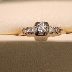 Vintage Engagement ring