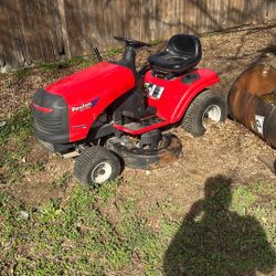 Lawn Mower for sale. 