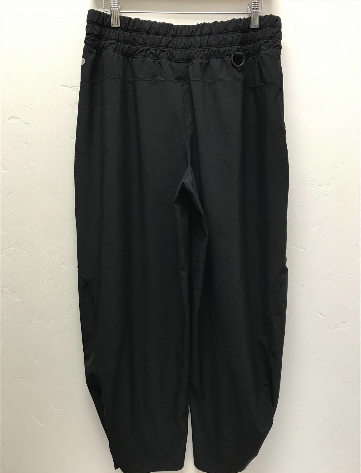 Zelle wide leg snapped hem pants size S