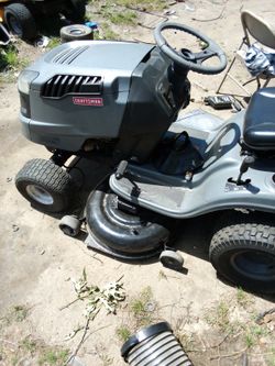 Croftman Riding Lawn Mower