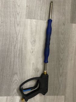 Pressure washer gun