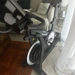Norditrack S22i Stationary bike Workout Used Only Few Times 