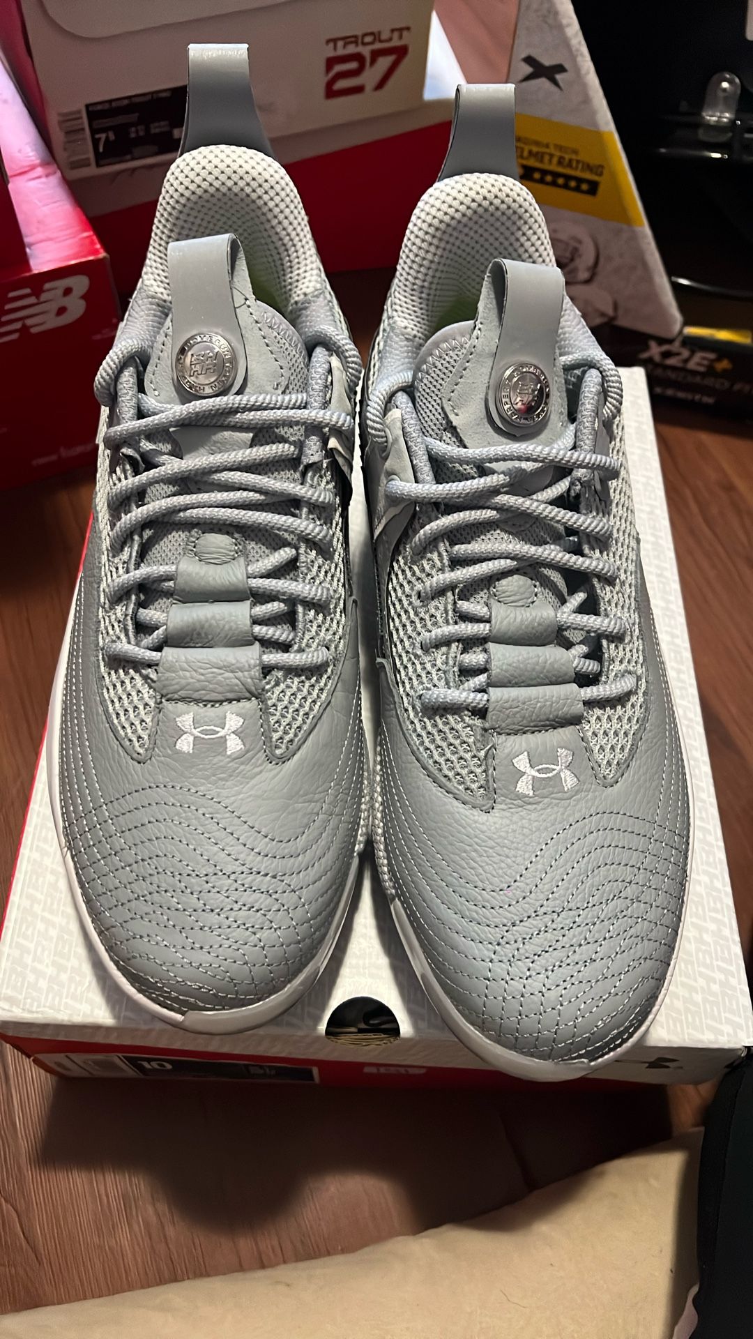 BASEBALL CLEATS
