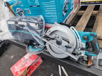 Circular Saw Makita 10-¼ In 40V Max XGT (Solo El Serrucho Y La Bolsa)